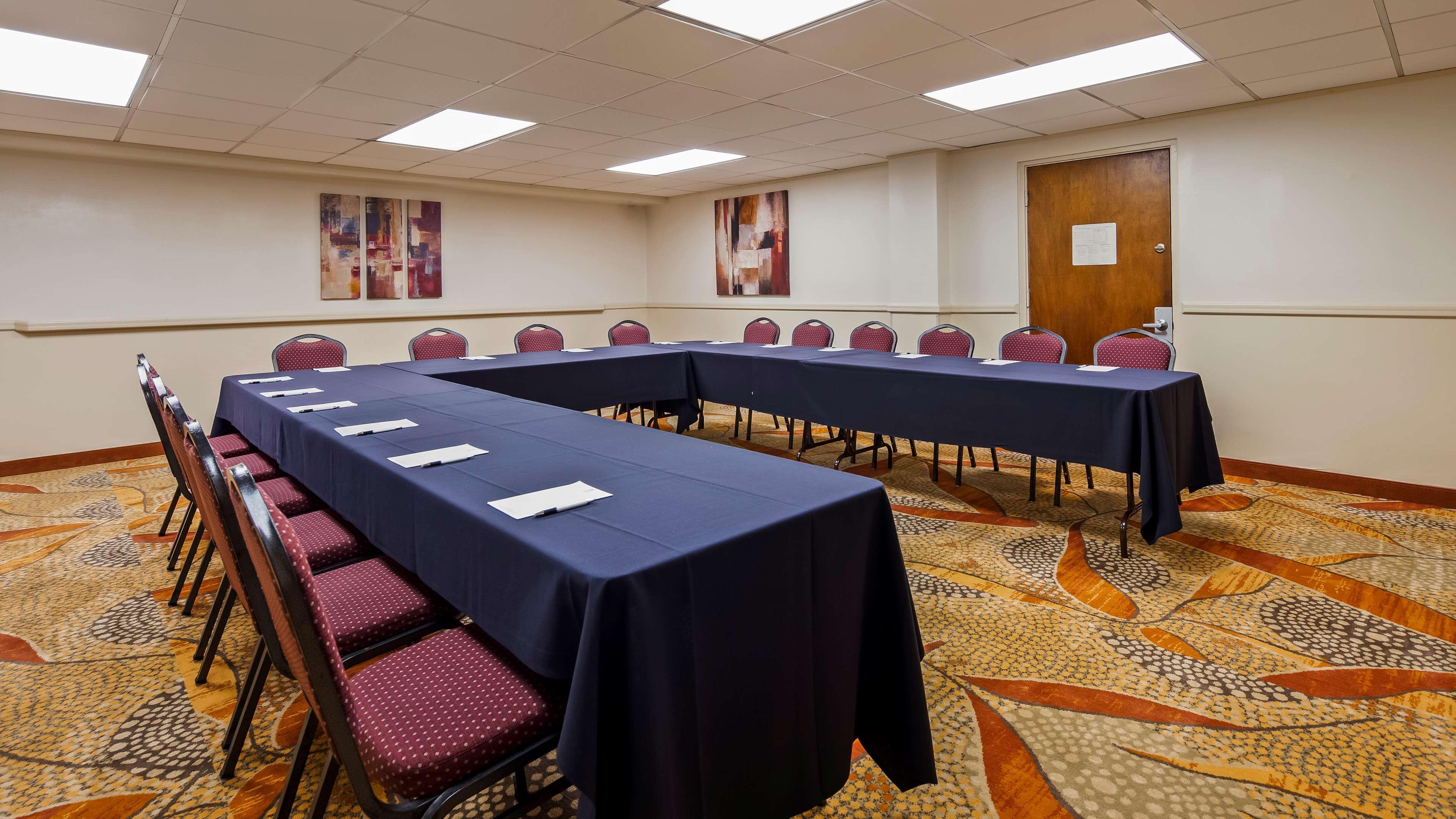 Best Western The Plaza Airport - Free Breakfast 3* Honolulu