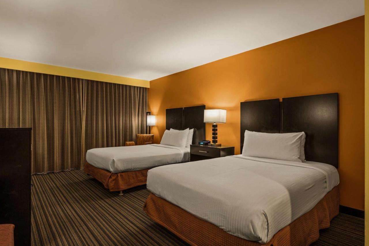 Best Western The Plaza Airport - Free Breakfast Hotel 3*