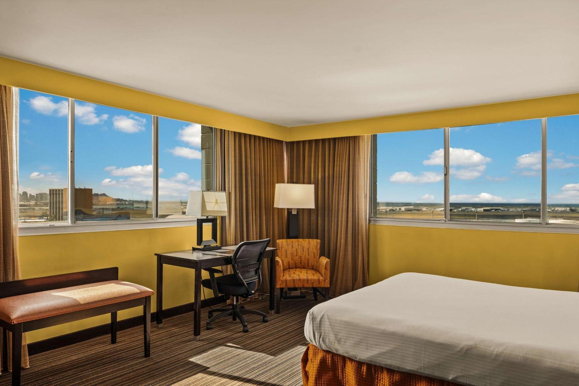 Best Western The Plaza Airport - Free Breakfast 3* Honolulu
