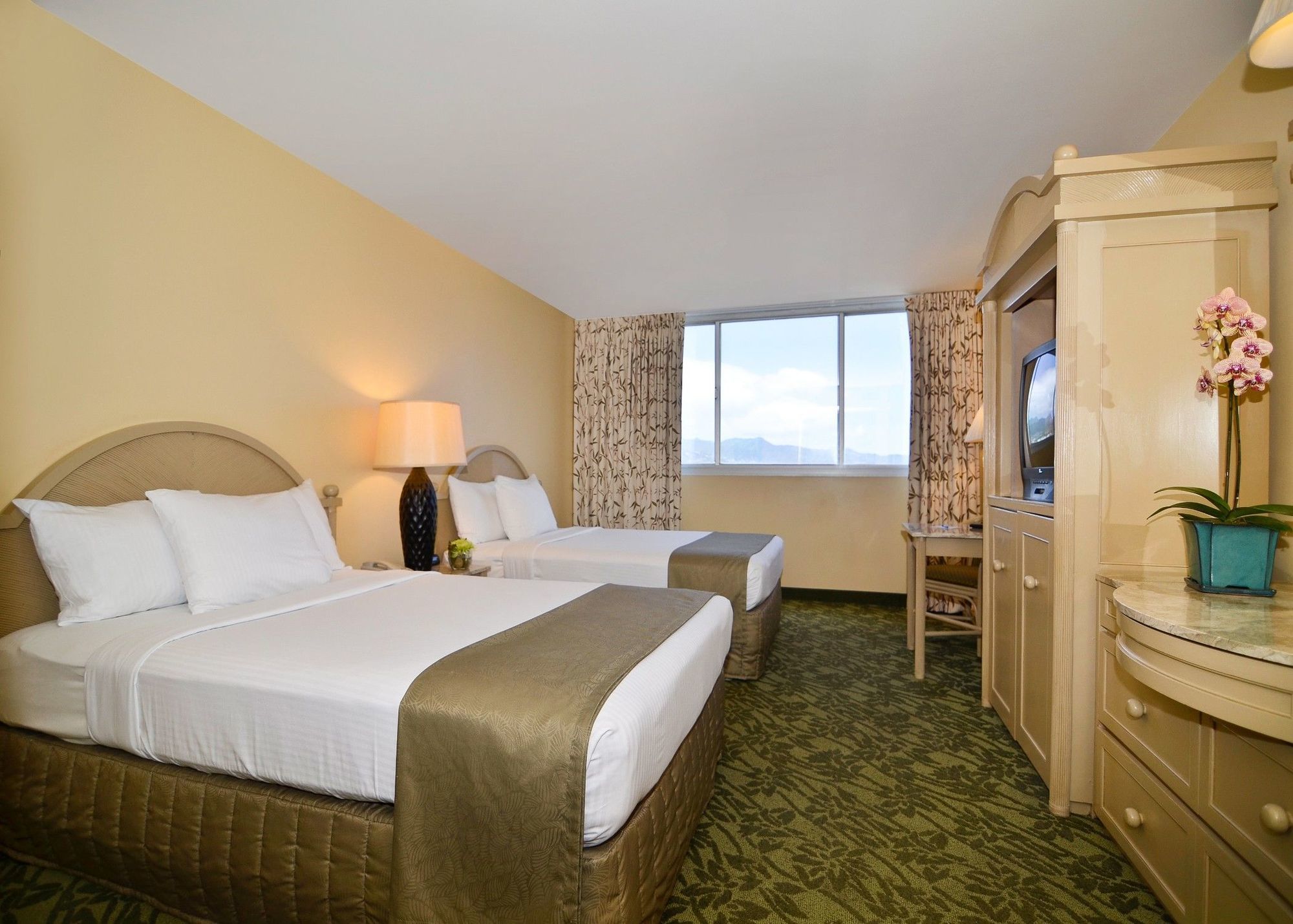 Hotel Western The Plaza - Free Breakfast 3*